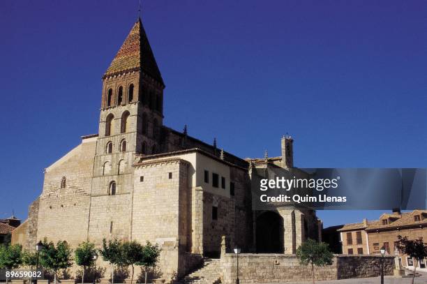 Santa Eulalia Church View of Santa Eulalia Church. 11th century with later reconstructions. Romanic style . Paredes de Nava town, Palencia province