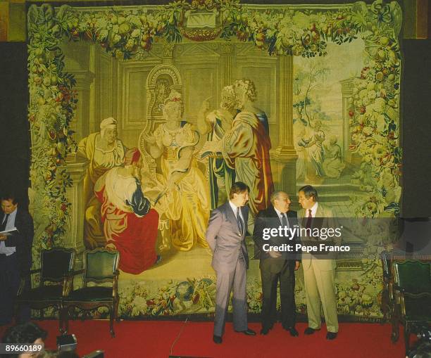 Alfonso Escamez, Alberto Cortina and Alberto Alcocer in a meeting of the Central Bank The ´Albertos´ with the president of the Central Bank during a...