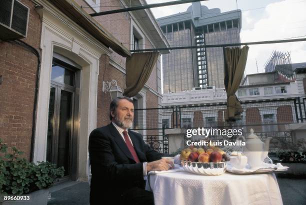 Jaime Mayor Oreja, Interior minister Jaime Mayor Oreja having breakfast in the terrace of the ministry of the presidency