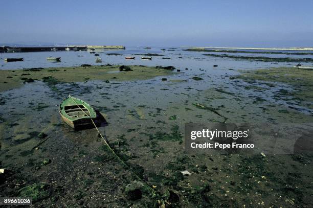 Cambados´s beach See of boats beached in the beach of Cambados. Pontevedra province