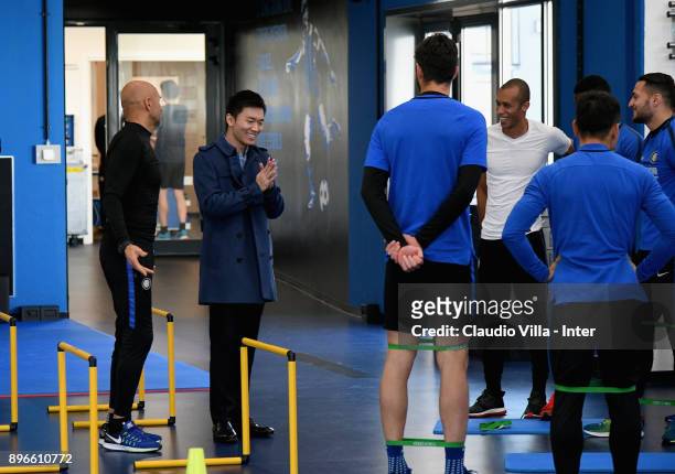 Internazionale Milano board member Steven Zhang Kangyang and Head coach FC Internazionale Luciano Spalletti chat during the FC Internazionale...