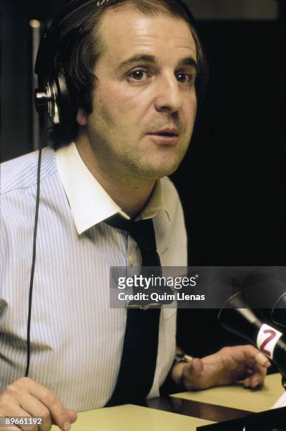 Jose Maria Garcia, journalist During the realization of a radio program