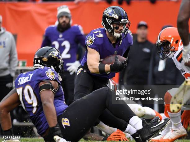 Running back Danny Woodhead of the Baltimore Ravens carries the ball downfield in the second quarter of a game on December 17, 2017 against the...