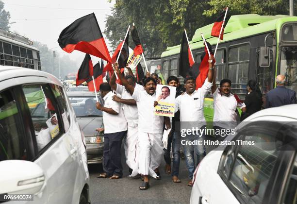 2g Raja 2g Spectrum Photos and Premium High Res Pictures - Getty Images