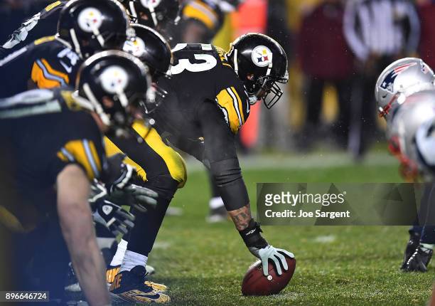Maurkice Pouncey of the Pittsburgh Steelers in action during the game against the New England Patriots at Heinz Field on December 17, 2017 in...