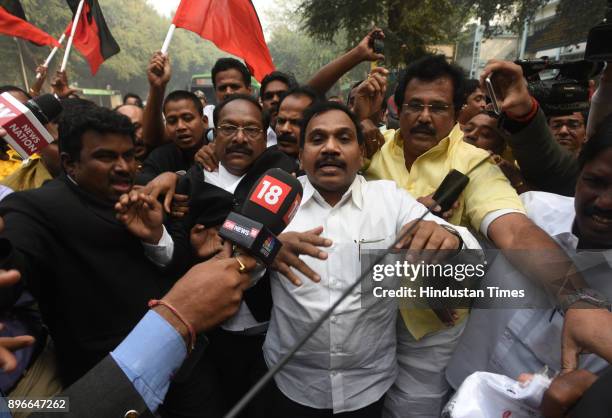 2g Raja G V Raja Photos and Premium High Res Pictures - Getty Images