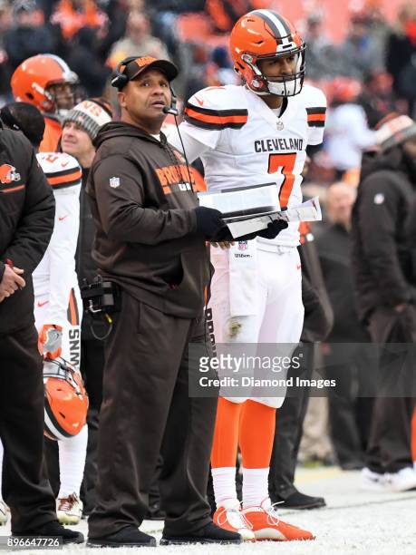 Head coach Hue Jackson and quarterback DeShone Kizer of the Cleveland Browns watch the action from the sideline in the second quarter of a game on...