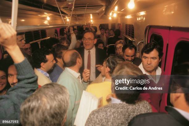 Ramon Tamames in IU electoral campaign The IU politician during a meeting in the Subway in Madrid