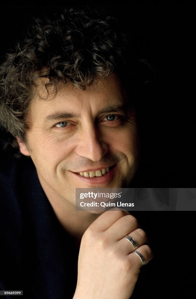 Manuel Rivas Owner Manuel Rivas writer Portrait of the Galician writer News Photo - Getty ...