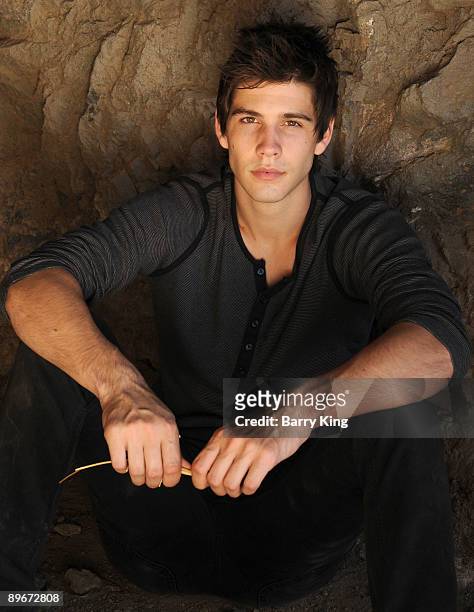 Actor Casey Deidrick poses during a photo shoot on August 7, 2009 in Los Angeles, California.