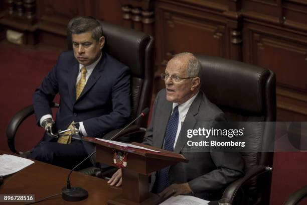 Pedro Pablo Kuczynski, Peru's president, right, testifies before the National Congress in Lima, Peru, on Thursday, Dec. 21, 2017. Kuczynski told...