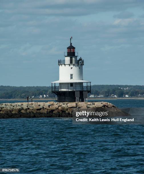 lighthouse in casco bay portland - lighthouse reef stock pictures, royalty-free photos & images