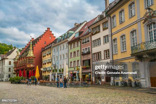 münster platz in freiburg germany - freiburg im breisgau stock-fotos und bilder