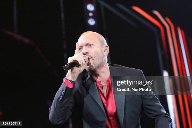 Biagio Antonacci performing live for his &quot;Dediche e manie&quot; tour at the Pala Alpitour on 21 December 2017 in Turin, Italy.