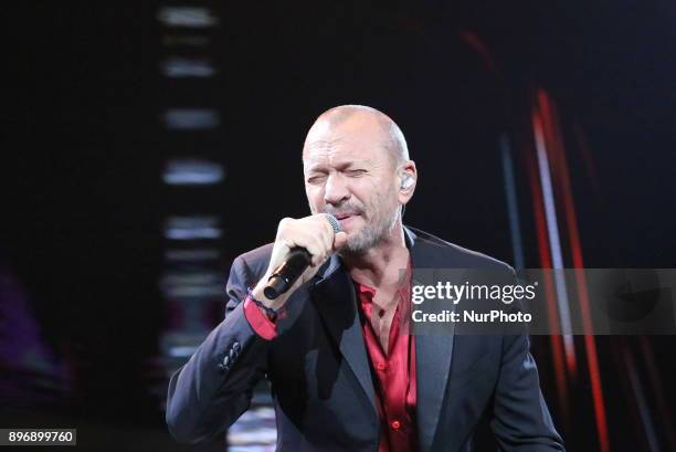 Biagio Antonacci performing live for his &quot;Dediche e manie&quot; tour at the Pala Alpitour on 21 December 2017 in Turin, Italy.