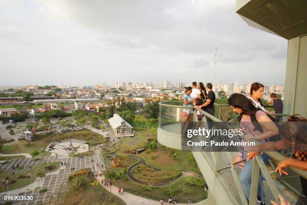 people enjoying the view in amazon,brazil - amazon jungle girl stock-fotos und bilder