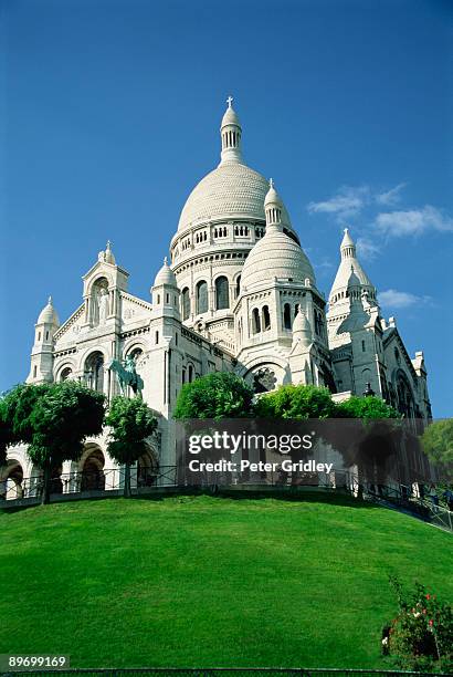 basilique du sacre-coeur, paris, france - arbre coeur stock pictures, royalty-free photos & images