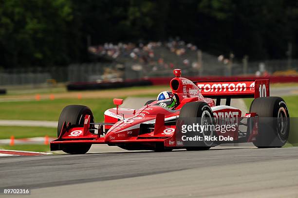 Dario Franchitti drives the Target Chip Ganassi Racing Dallara Honda during practice for IRL Indy Car Series The Honda Indy 200 at the Mid-Ohio...