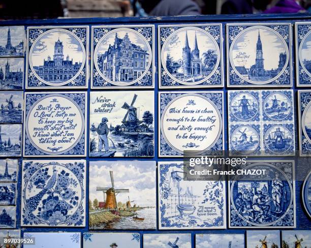 Carreaux de faience de Delft aux Pays-Bas.