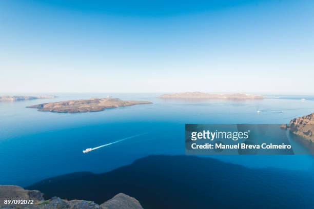 santorini caldera - sailing greece stock pictures, royalty-free photos & images