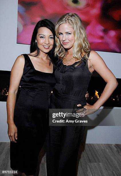 Actresses Ming Na and Keri Lynn Pratt at the Chaz Dean Salon Product Launch at Chaz Dean Salon on August 8, 2009 in Hollywood, California.