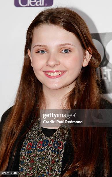 Actress Abigail Breslin arrives at DoSomething.org Celebrating The Power Of Youth at Madame Tussauds on August 8, 2009 in Hollywood, California.