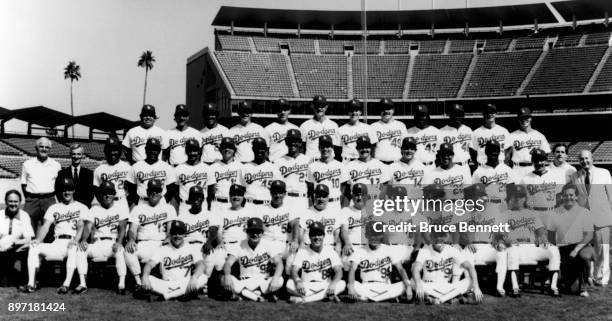 The 1985 Los Angeles Dodgers pose for the team photo Batting practice catcher Todd Maulding, batboys Dan Edwards, Jon Scott, Ben Hwang and Howard...