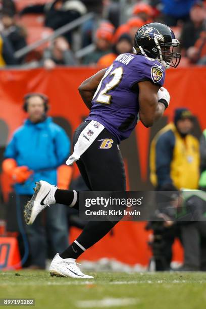 Benjamin Watson of the Baltimore Ravens carries the ball during the game against the Cleveland Browns at FirstEnergy Stadium on December 17, 2017 in...