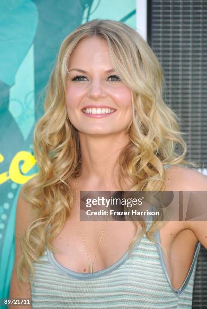 Actress Jennifer Morrison arrives at the 2009 Teen Choice Awards held at Gibson Amphitheatre on August 9, 2009 in Universal City, California.
