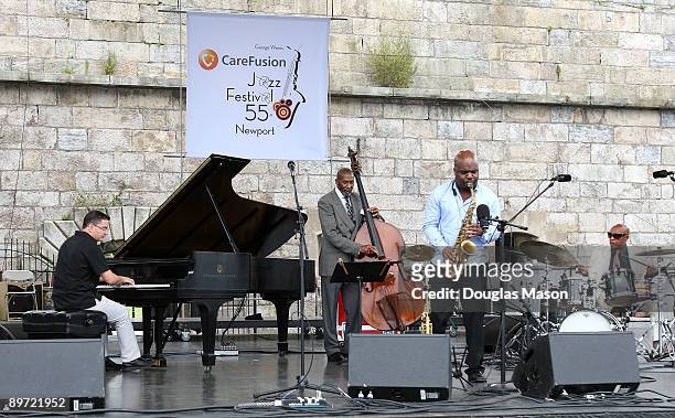 Martin Bejerano, Ron Carter, Jaleel Shaw, Ron Carter, and Roy Haynes perform at George Wein's CareFusion Jazz Festival at Fort Adams State Park on...