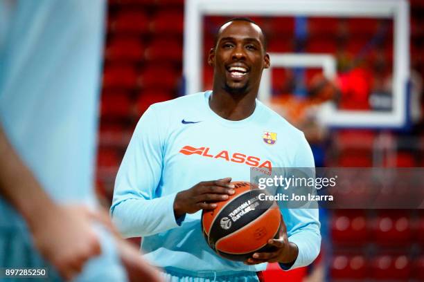 Phil Pressey, #8 of FC Barcelona Lassa warm up during the 2017/2018 Turkish Airlines EuroLeague Regular Season Round 14 game between Baskonia Vitoria...