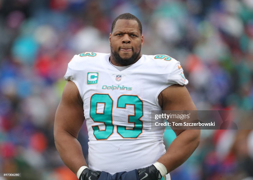 Miami Dolphins v Buffalo Bills