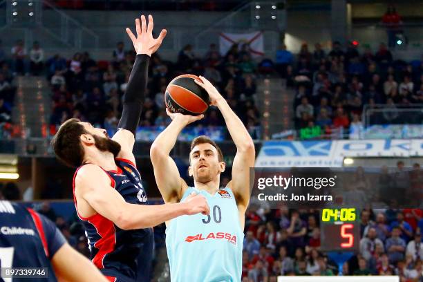 Victor Claver, #30 of FC Barcelona Lassa in action during the 2017/2018 Turkish Airlines EuroLeague Regular Season Round 14 game between Baskonia...