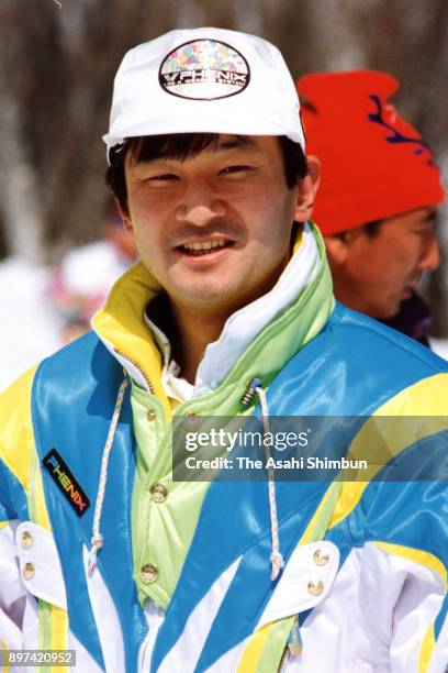 Crown Prince Naruhito skis at Shizukuishi Ski Area on March 29, 1992 in Shizukuishi, Iwate, Japan.