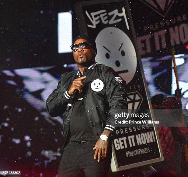 Young Jeezy Performs at Winterfest 2017 at Philips Arena on December 16, 2017 in Atlanta, Georgia.