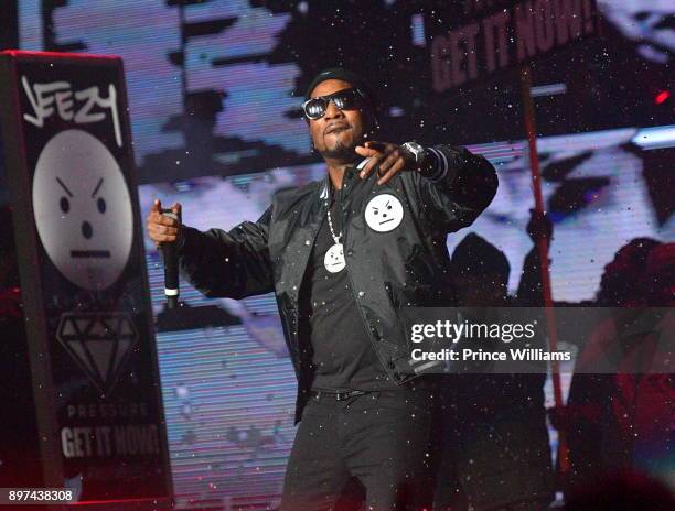 Young Jeezy Performs at Winterfest 2017 at Philips Arena on December 16, 2017 in Atlanta, Georgia.