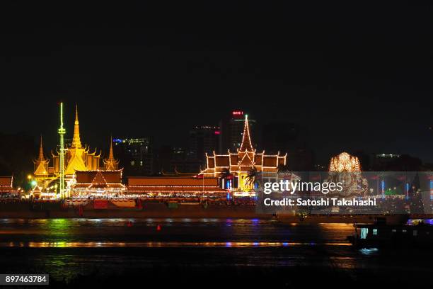 Illuminated the Royal Palace in celebration of the Water Festival boat race on the Tonle Sap river. The country's annual three-day Water Festival...