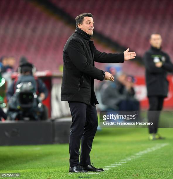 Coach of Udinese Calcio Massimo Oddo gestures during the TIM Cup match between SSC Napoli and Udinese Calcio at Stadio San Paolo on December 19, 2017...