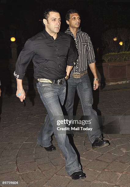 Bollywood Actor Salman Khan at the 25th Wedding Anniversary of Ramesh Taurani.