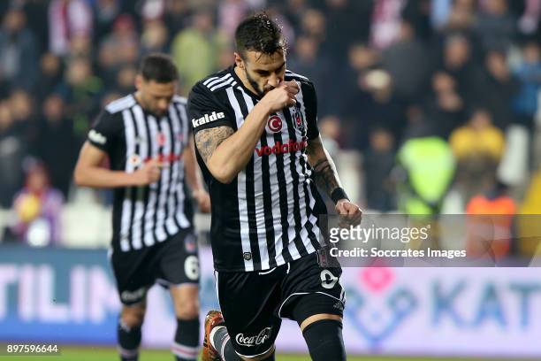 Alvaro Negredo of Besiktas celebrates 1-1 during the Turkish Super lig match between Sivasspor v Besiktas at the Yeni Sivas 4 Eylil Stadium on...