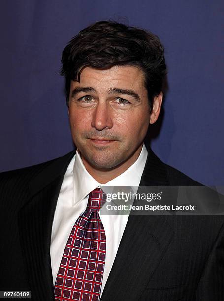 Kyle Chandler arrives at The Alzheimer's Association's 17th Annual "A Night At Sardi's" at the Beverly Hilton Hotel on March 4, 2009 in Beverly...