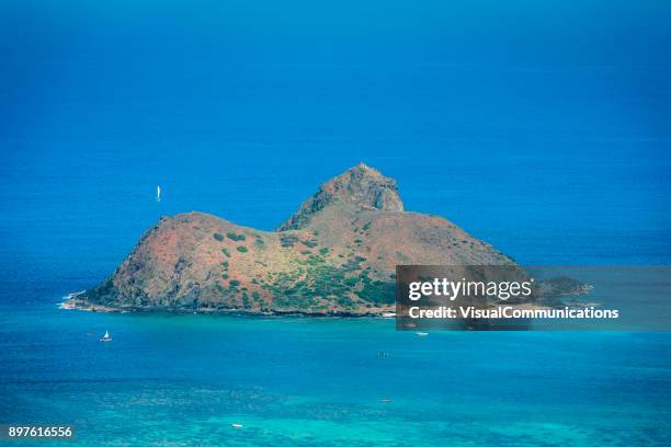 small island with white sand beach close to kailua. - kailua beach stock pictures, royalty-free photos & images