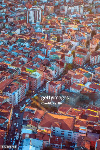 paisaje, vista desde la altura de estambul (techos) - istambul fotografías e imágenes de stock