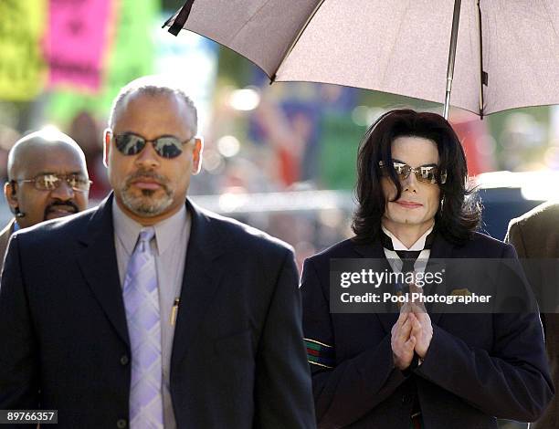 Michael Jackson arrives at the Santa Barbara County Courthouse in Santa Maria, California Tuesday, 22 March 2005.