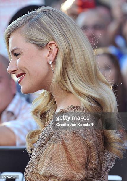 Actress Sienna Miller arrives at the Los Angeles Special Screening "G.I. Joe: The Rise Of The Cobra" at Grauman's Chinese Theatre on August 6, 2009...