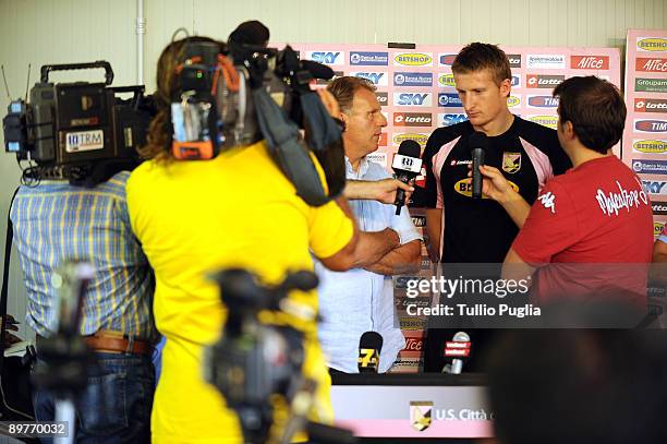 Palermo's new signing Dorin Goian during a press conference at the Tenente Carmelo Onorato training centre on August 13, 2009 in Palermo, Italy.