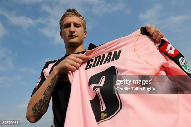 Palermo's new signing Dorin Goian during a press conference at the Tenente Carmelo Onorato training centre on August 13, 2009 in Palermo, Italy.