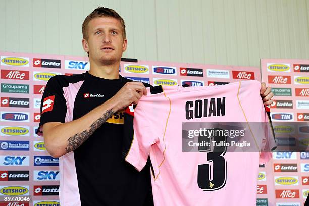 Palermo's new signing Dorin Goian during a press conference at the Tenente Carmelo Onorato training centre on August 13, 2009 in Palermo, Italy.