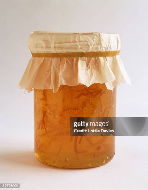 food - jar of homemade marmalade - marmeladenglas stock-fotos und bilder