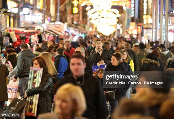Shoppers on Henry Street in Dublin, on the final Saturday before Christmas.